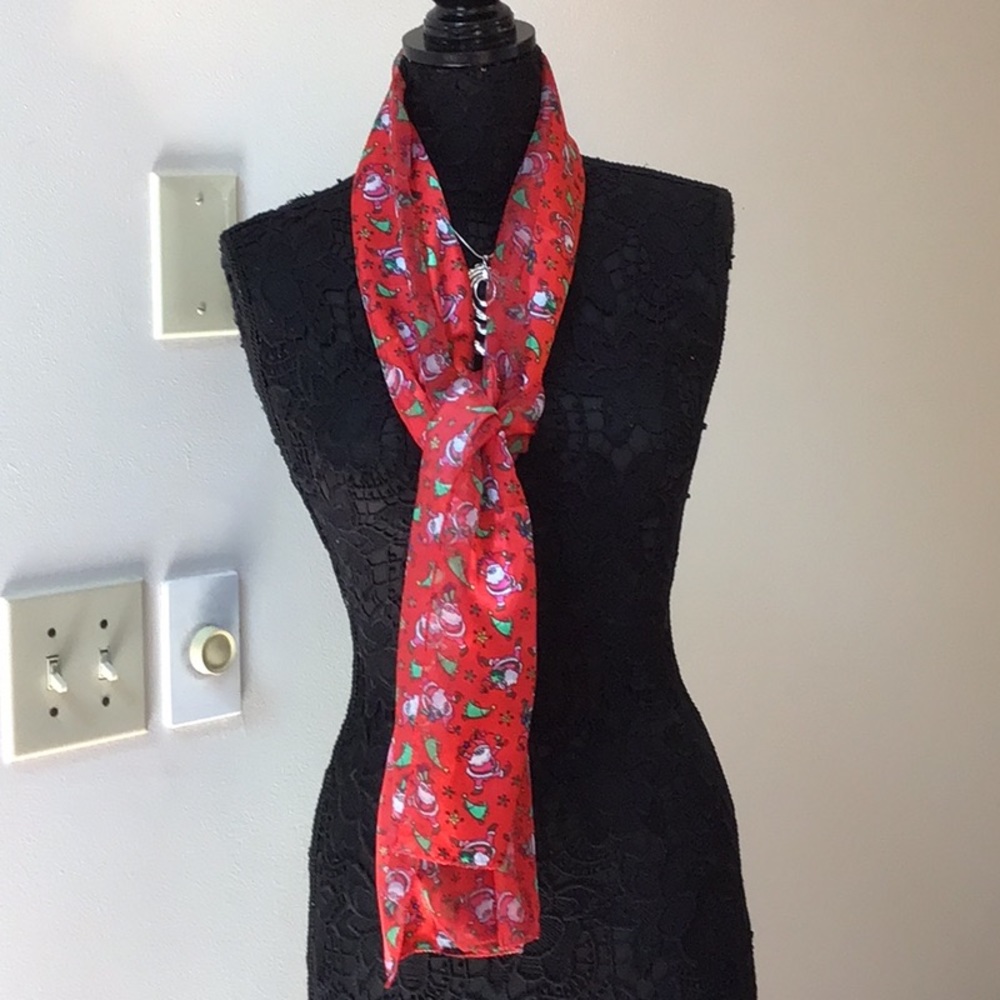 🎁5/10.00🎁 Santa silky nylon scarf excellent